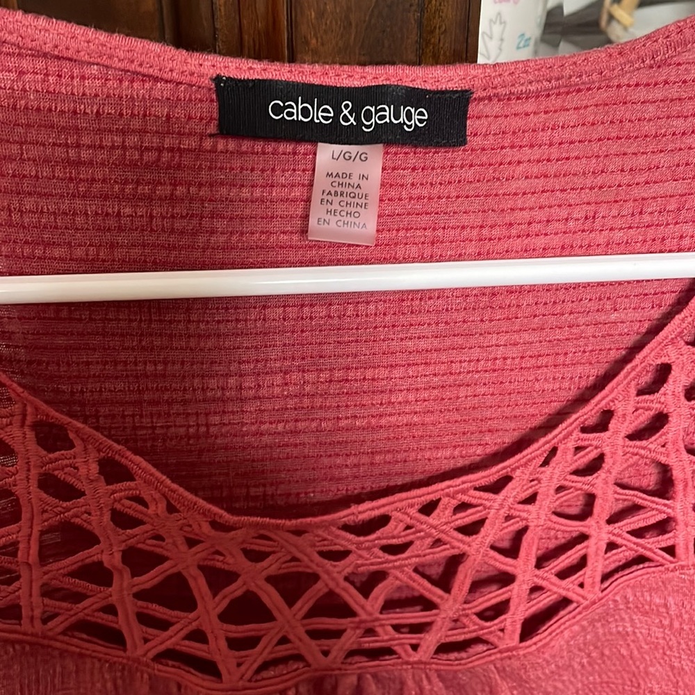 Cable & Gage Top- Size Large - Picture 3 of 3